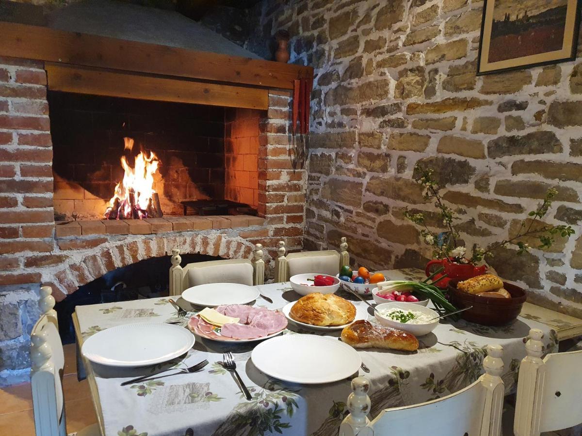 Casa Leonarda, Old Authentic Istrian Stone House Near Motovun, Central Istria Zamask Екстериор снимка
